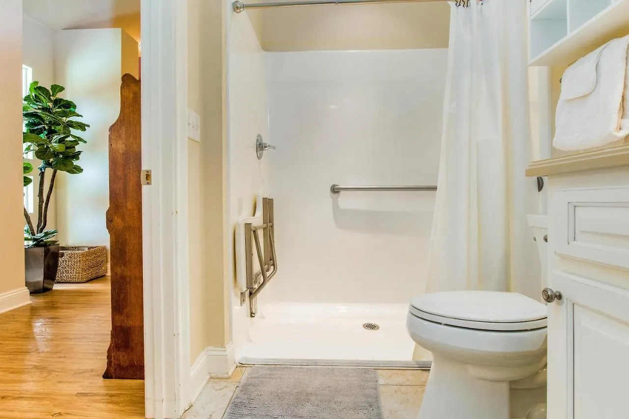 The Carriage House Villa Pensacola 0*,