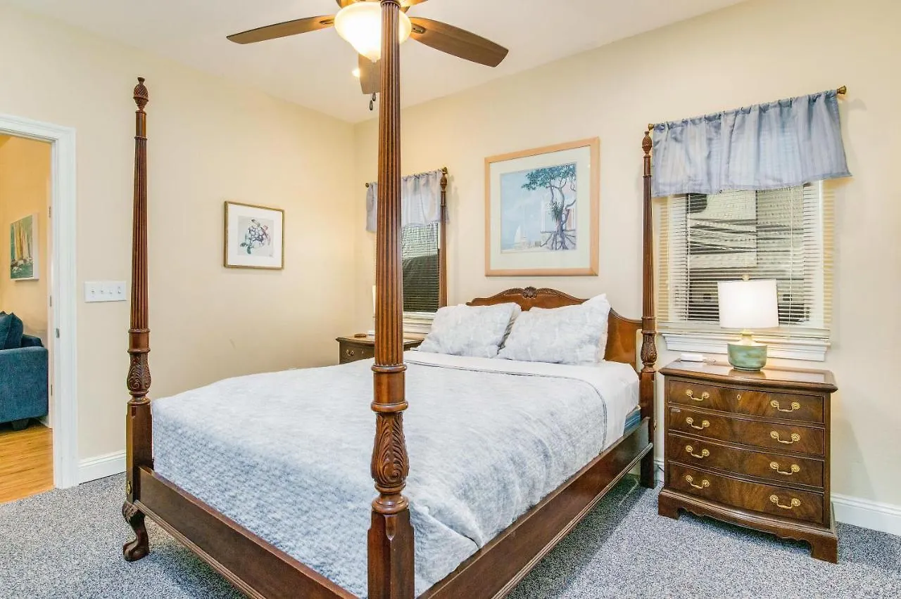 The Carriage House Villa Pensacola 0*,  United States