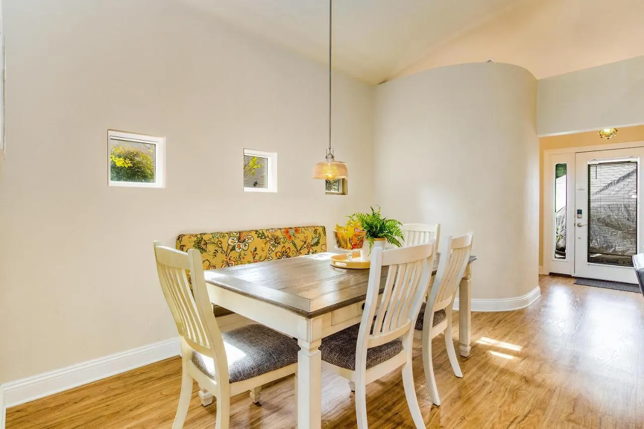 The Carriage House Villa Pensacola