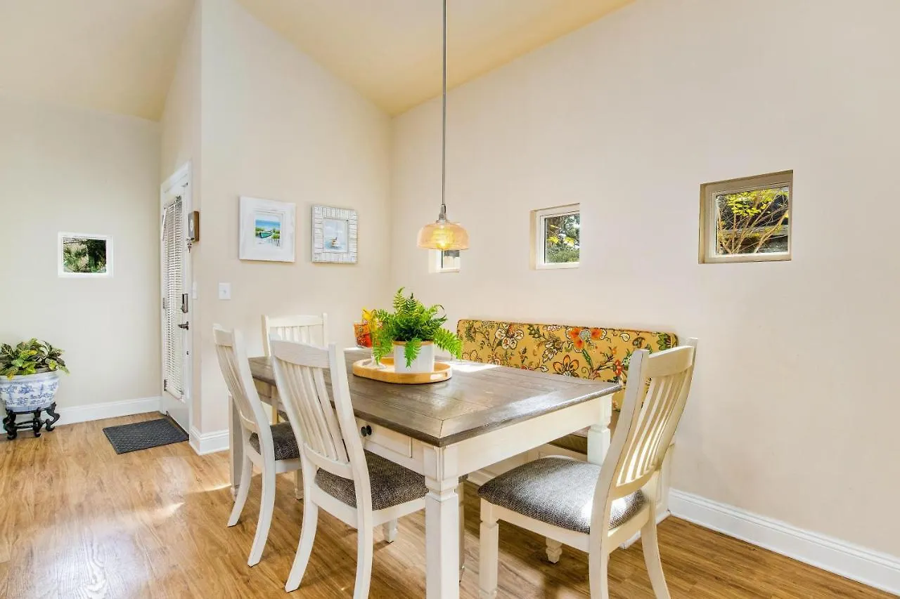 The Carriage House Villa Pensacola 0*,