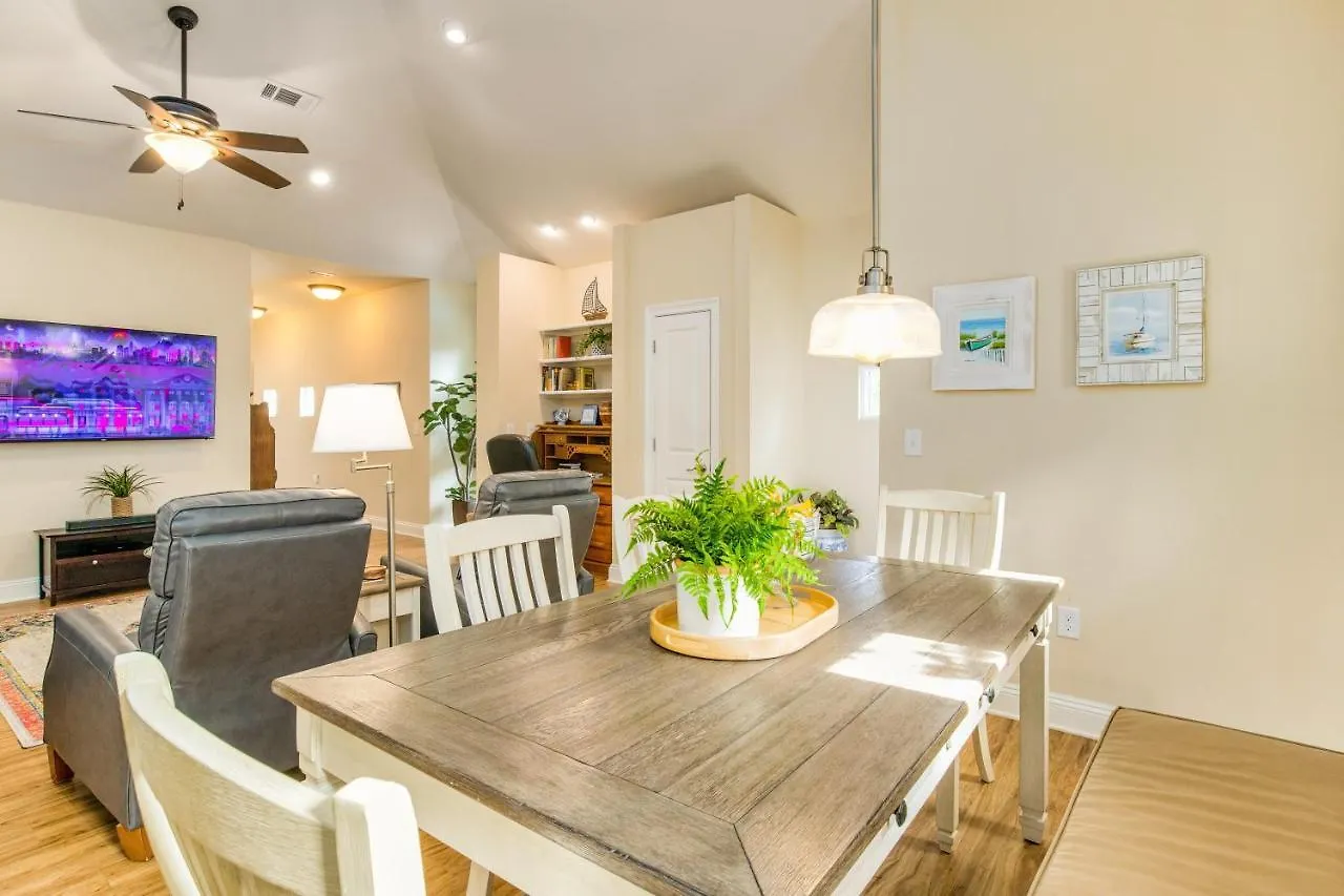 הוילה פנסקולה The Carriage House